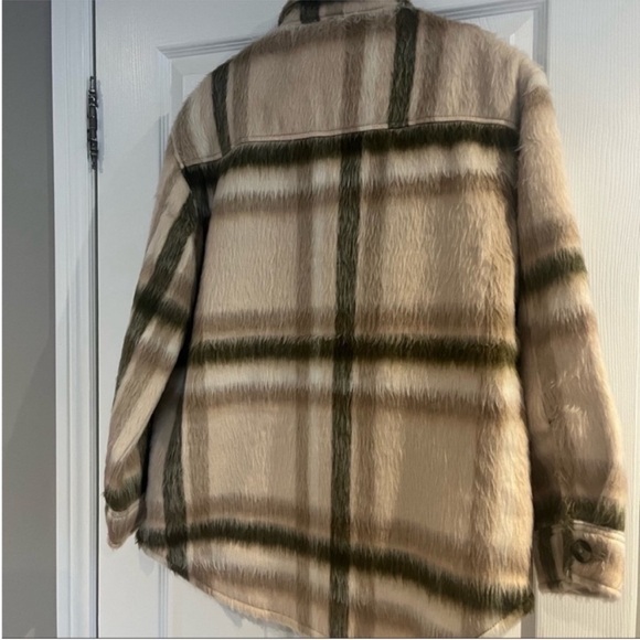 Women’s brushed plaid jacket from American Eagle Outfitters - Picture 3 of 8